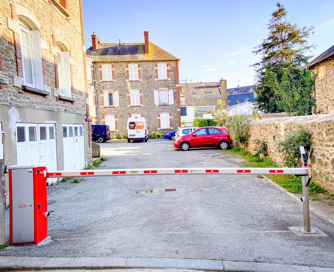 Apt Bord De Mer, Hypercentre Dinard, Parking Prive Exterior photo